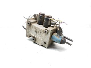 насос гидроподвески Land Rover Discovery 2 поколение L318 2002, 2.5 л., TD, 15 P, дизель, 5МКПП, red, внедорожник 5 дв., полный привод, правый руль, RVH100012