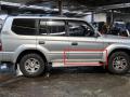 молдинг двери передней правой Toyota Land Cruiser Prado 2 поколение J90 1998, 3.0 л., TD, 1KZ-TE, дизель, АКПП, silver / k73, внедорожник 5 дв., полный привод, правый руль, 75071-60010 - фото №4