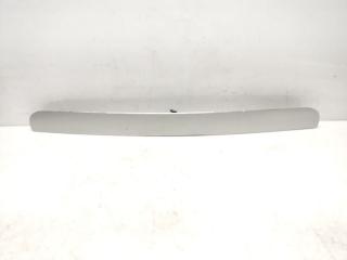 накладка двери (крышки) багажника Peugeot 207 1 поколение 2009, 1.4 л., HDi, 8HZ (DV4TD), дизель, 5МКПП, серебро, хетчбэк 5 дв., передний привод, правый руль, 9650751477A