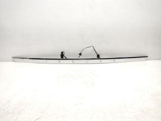 накладка двери (крышки) багажника Jaguar S-Type 1 поколение [рестайлинг] X200 2006, 2.7 л., D, AJD, дизель, АКПП, jaguar racing green / hgz, седан, задний привод, правый руль, 4R83-13550-AE