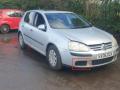 решётка бампера боковая правая Volkswagen Golf 5 поколение 2006, 1.4 л., FSI, BLN, бензин, 5МКПП, reflex silver / la7w, хетчбэк 5 дв., передний привод, правый руль, 1K0853666 - фото №3