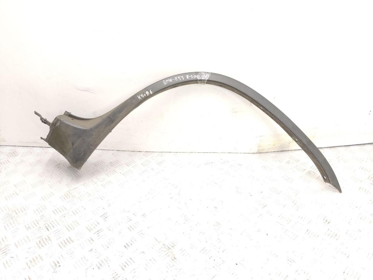 накладка колесной арки передний правый BMW X5 E53 2002, 3.0 л., i, M54 B30 (306S3), бензин, АКПП, black saphir / 475, внедорожник 5 дв., полный привод, правый руль, 8408704 - фото №1