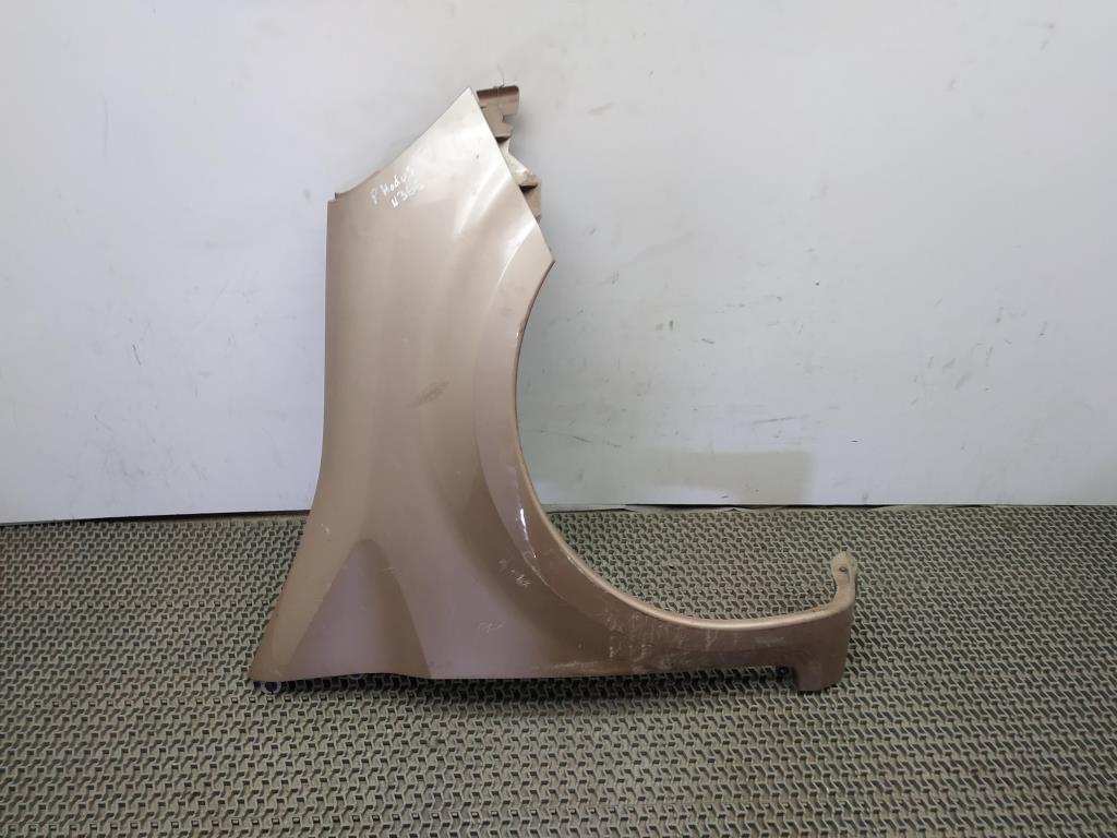 крыло переднее правое Renault Modus 1 поколение 2005, 1.4 л., i, K4J 770, бензин, 5МКПП, золотой, минивэн, передний привод, правый руль, 631007942R - фото №1