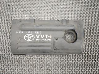 декоративная крышка двигателя Toyota Corolla 9 поколение (E120/E130) [рестайлинг] 2003, 1.4 л., i, 4ZZ-FE, бензин, 5МКПП, т-синий, хетчбэк 5 дв., передний привод, правый руль, 11212-22070