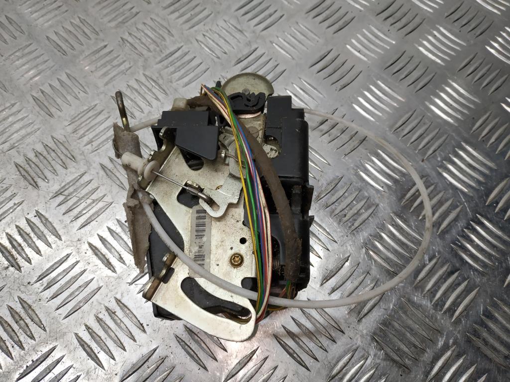 замок двери передней правой Mercedes-Benz Vaneo W414 2003, 1.6 л., i, бензин, 5МКПП, красный, минивэн, передний привод, A4147200135 - фото №1
