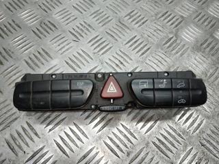 кнопка (выключатель) Mercedes-Benz C-Класс W203/S203/CL203 [рестайлинг] W203 2004, 1.8 л., Kompr, M 271.940, бензин, АКПП, andraditgruen / 816, седан, задний привод, правый руль, 2038209310