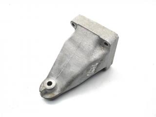 кронштейн двигателя Mercedes-Benz C-Класс W203/S203/CL203 [рестайлинг] W203 2004, 1.8 л., Kompr, M 271.946, бензин, АКПП, зеленый, седан, задний привод, правый руль, A2712230804