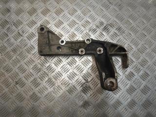 кронштейн (крепление) Volkswagen Touran 1 поколение 2005, 1.9 л., TDi PD, BKC, дизель, 6МКПП, синий, минивэн, передний привод, правый руль, 1K0199296E