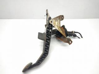 педаль Ford Focus 2 поколение [рестайлинг] 2008, 2.0 л., i, AODA, бензин, 5МКПП, красный, универсал, передний привод, 4M51-7B633-AT