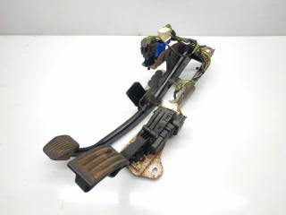 педаль Ford Focus 2 поколение [рестайлинг] 2008, 2.0 л., i, AODA, бензин, 5МКПП, красный, универсал, передний привод, 4M51-2467-AR