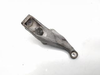кронштейн двигателя Audi A4 B7 2006, 2.0 л., TDi PD, BRE, дизель, 6МКПП, silbersee / ly7w, универсал, передний привод, правый руль, 8E0199307S