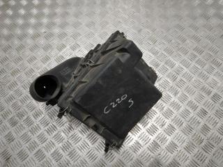 корпус воздушного фильтра Mercedes-Benz C-Класс W202/S202 [рестайлинг] W202 1999, 2.2 л., CDi, OM 611.960, дизель, АКПП, синий, седан, задний привод, правый руль, A6110900101