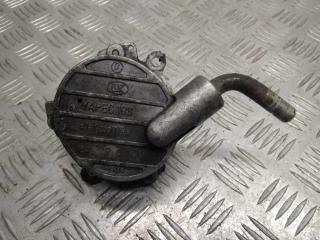 насос вакуумный Mercedes-Benz C-Класс W202/S202 [рестайлинг] W202 1999, 2.2 л., CDi, OM 611.960, дизель, АКПП, синий, седан, задний привод, правый руль, A6112300065