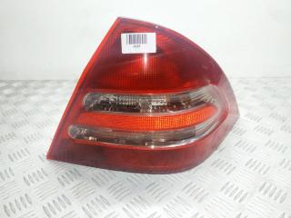 фонарь задний правый Mercedes-Benz C-Класс W203/S203/CL203 W203 2002, 2.2 л., CDi, OM 611.962, дизель, 6МКПП, aragonitblau / 941, седан, задний привод, правый руль, 2038200264