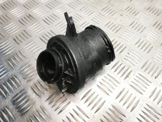 патрубок интеркулера Mercedes-Benz C-Класс W203/S203/CL203 W203 2001, 2.2 л., CDi, OM 611.962, дизель, 6МКПП, синий, седан, задний привод, правый руль, A6110981807, A6110981007, A6460980407