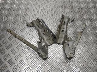 петля капота Mercedes-Benz C-Класс W203/S203/CL203 W203 2002, 2.2 л., CDi, OM 611.962, дизель, АКПП, серебро, седан, задний привод, правый руль, A2038800328, A2038800428