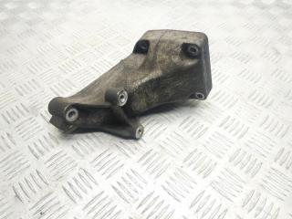 кронштейн двигателя Mercedes-Benz C-Класс W203/S203/CL203 CL203 2001, 2.2 л., CDi, OM 611.962, дизель, АКПП, obsidianschwarz / 197, хетчбэк 3 дв., задний привод, правый руль, A6112230704