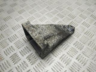 кронштейн двигателя Mercedes-Benz C-Класс W203/S203/CL203 W203 2002, 2.2 л., CDi, OM 611.962, дизель, 6МКПП, magmarot / 586, седан, задний привод, правый руль, A6112230804