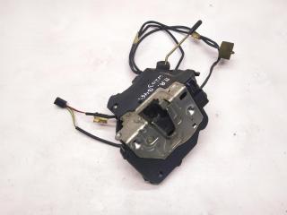 замок двери передней правой Mercedes-Benz C-Класс W203/S203/CL203 2001, 2.2 л., CDi, OM 611.962, дизель, АКПП, brillantsilber / 744, седан, задний привод, правый руль, A2037200235