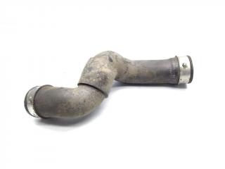 патрубок интеркулера Mercedes-Benz C-Класс W203/S203/CL203 W203 2002, 2.2 л., CDi, OM 611.962, дизель, 6МКПП, aragonitblau / 941, седан, задний привод, правый руль, A2035281782, A2035281282