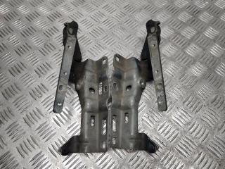 петля капота Mercedes-Benz C-Класс W203/S203/CL203 [рестайлинг] CL203 2005, 2.2 л., CDi, OM 646.963, дизель, АКПП, черный, хетчбэк 3 дв., задний привод, правый руль, A2038800328, A2038800428