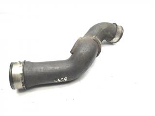 патрубок интеркулера Mercedes-Benz C-Класс W203/S203/CL203 [рестайлинг] 2004, 2.2 л., CDi, OM 646.963, дизель, АКПП, синий, 345u, седан, задний привод, правый руль, A2035282082