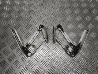 петля капота Mercedes-Benz Sprinter 2 поколение (W906) 2007, 2.1 л., CDi, OM 646.985, дизель, 6МКПП, arktikweiss / 9147, микроавтобус, задний привод, правый руль, 9067500021, 9067500121