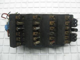 блок предохранителей Mercedes-Benz W124 1 поколение 1991, 2.3 л., i, M 102.982, бензин, АКПП, черный, седан, задний привод, правый руль, 1245402050