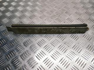 ресничка (ус) правой фары Mercedes-Benz W124 1 поколение 1991, 2.3 л., i, M 102.982, бензин, АКПП, серый, 702, седан, задний привод, правый руль, A1248890663