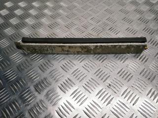 ресничка (ус) правой фары Mercedes-Benz W124 1 поколение 1991, 2.3 л., i, M 102.982, бензин, АКПП, белый, 147, седан, задний привод, правый руль, A1248890663