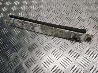 ресничка (ус) левой фары Mercedes-Benz W124 1 поколение 1991, 2.3 л., i, M 102.982, бензин, АКПП, белый, 147, седан, задний привод, правый руль, A1248890563