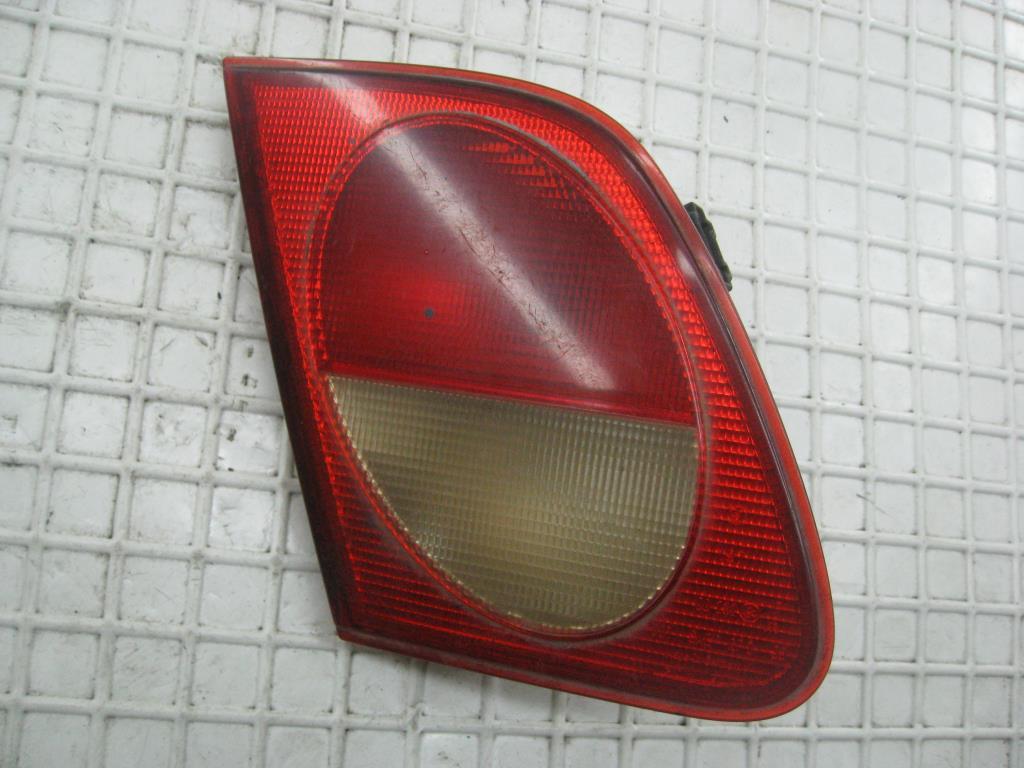 фонарь крышки багажника левый Mercedes-Benz E-Класс W210/S210 1997, 2.4 л., i, M 112.911, бензин, АКПП, синий, седан, задний привод, правый руль, A2108200964 - фото №1
