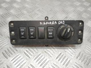 кнопка (выключатель) Nissan Navara D40 2006, 2.5 л., DCi, YD25DDTi, дизель, 6МКПП, т-синий, пикап, полный привод, правый руль