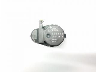 моторчик заслонки печки BMW 5 серия E60/E61 E60 2004, 2.5 л., i, M54 B25 (256S5), бензин, АКПП, silbergrau / a08, седан, задний привод, правый руль, 6930302