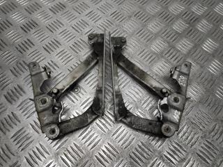 петля капота Mercedes-Benz E-Класс W211/S211 2004, 2.7 л., CDi, OM 647.961, дизель, АКПП, серебро, седан, задний привод, правый руль, 2118800128, 2118800228