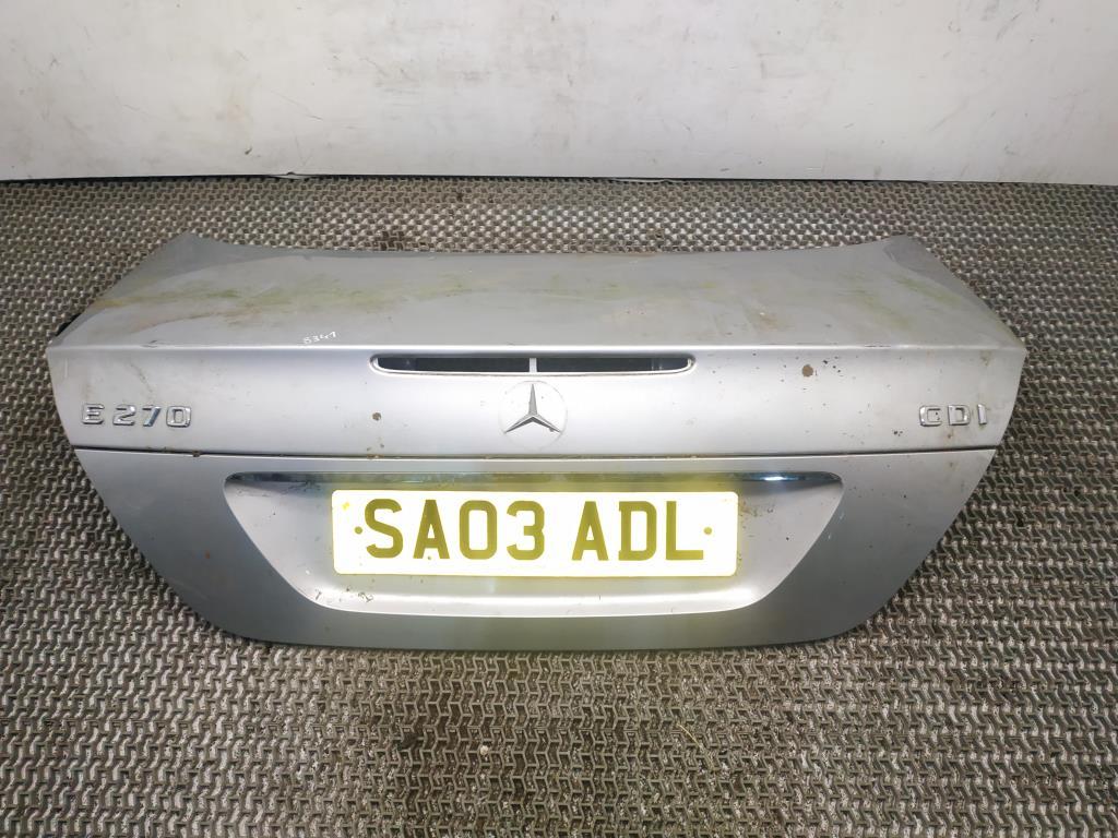крышка багажника (дверь 3-5) Mercedes-Benz E-Класс W211/S211 2003, 2.7 л., CDi, OM 647.961, дизель, АКПП, серебро, 744u, седан, задний привод, правый руль, A2117500375, A2117500075 - фото №1