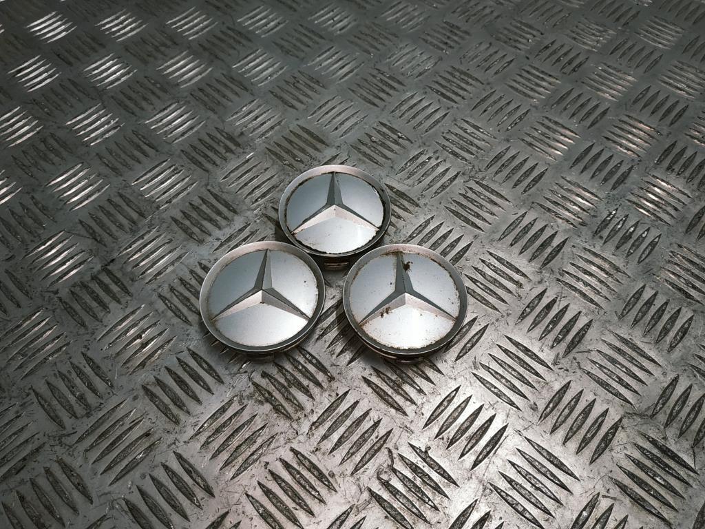 колпачок литого диска Mercedes-Benz M-Класс W163 2000, 2.7 л., CDi, OM 612.963, дизель, АКПП, т-синий, внедорожник 5 дв., полный привод, правый руль, A1634000025 - фото №1
