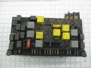 блок предохранителей Mercedes-Benz M-Класс W163 [рестайлинг] 2002, 2.7 л., CDi, OM 612.963, дизель, АКПП, brillantsilber / 744, внедорожник 5 дв., полный привод, правый руль, A1635450205, A1635450005