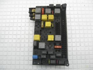 блок предохранителей Mercedes-Benz M-Класс W163 [рестайлинг] 2002, 2.7 л., CDi, OM 612.963, дизель, АКПП, brillantsilber / 744, внедорожник 5 дв., полный привод, правый руль, A1635450205, A1635450005