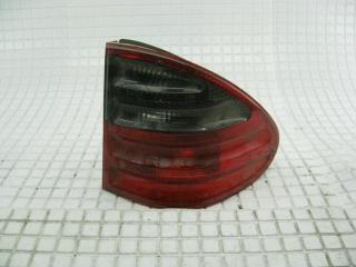 фонарь задний правый Mercedes-Benz E-Класс W210/S210 [рестайлинг] S210 1999, 2.8 л., i, M 112.920, бензин, АКПП, серый, универсал, задний привод, правый руль, A2108206864