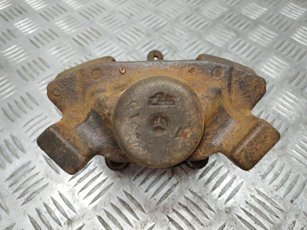 суппорт задний левый Mercedes-Benz E-Класс W210/S210 S210 1998, 2.9 л., TD, OM 602.982, дизель, АКПП, серый, универсал, задний привод, правый руль - фото №1