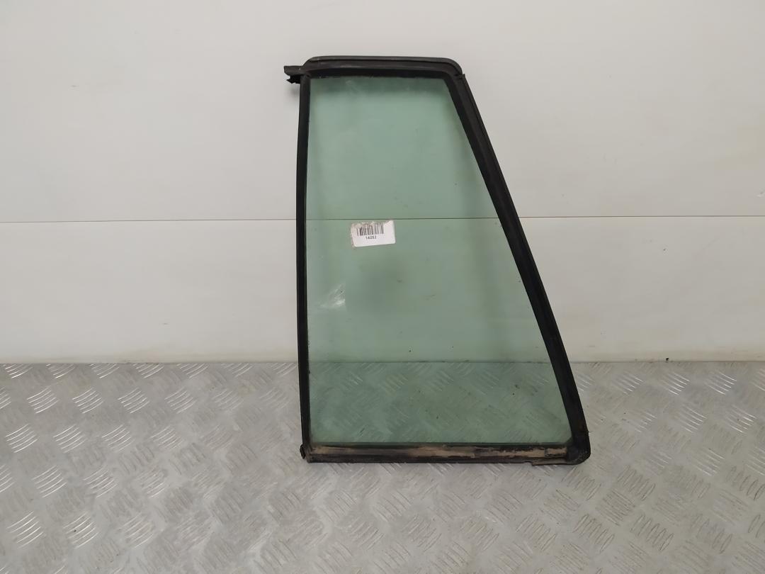 форточка задняя левая Mercedes-Benz W124 1 поколение S124 1991, 3.0 л., i, M 103.983, бензин, 5МКПП, коричневый, универсал, задний привод, правый руль - фото №1