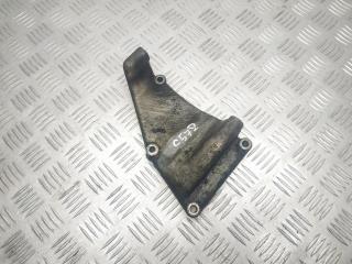 кронштейн генератора Mercedes-Benz W124 1 поколение [рестайлинг] S124 1992, 3.0 л., i, M 103.985, бензин, АКПП, серебро, универсал, полный привод, правый руль, A1031500270, A1031500673