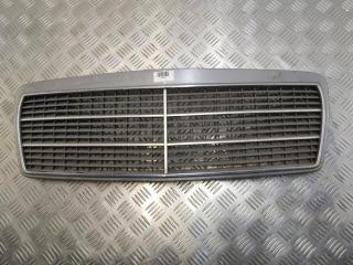 решетка радиатора Mercedes-Benz E-Класс W210/S210 S210 1998, 3.0 л., TD, OM 606.962, дизель, АКПП, серебро, универсал, задний привод, правый руль, 2108880023