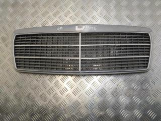 решетка радиатора Mercedes-Benz E-Класс W210/S210 S210 1998, 3.0 л., TD, OM 606.962, дизель, АКПП, серебро, универсал, задний привод, правый руль, 2108880023