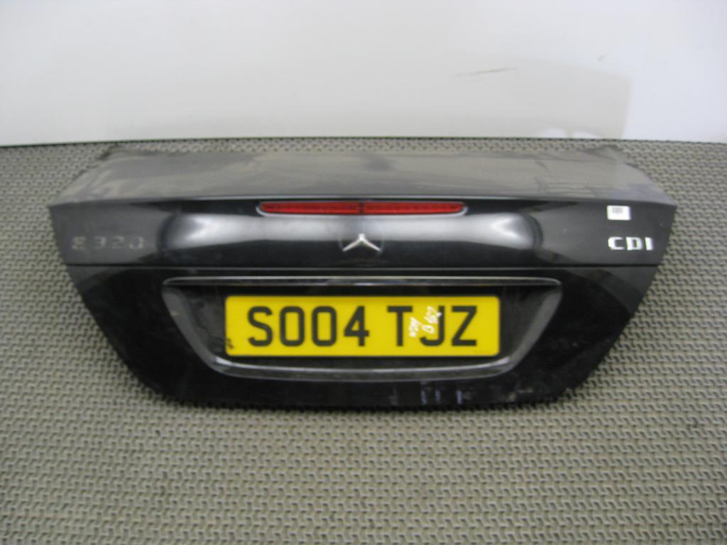 крышка багажника (дверь 3-5) Mercedes-Benz E-Класс W211/S211 2004, 3.2 л., CDi, OM 648.961, дизель, АКПП, obsidianschwarz / 197, седан, задний привод, правый руль, A2117500375, A2117500075 - фото №1