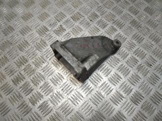 кронштейн двигателя Mercedes-Benz E-Класс W211/S211 2004, 3.2 л., CDi, OM 648.961, дизель, АКПП, obsidianschwarz / 197, седан, задний привод, правый руль, A6132230504