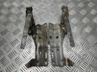 петля капота Mercedes-Benz C-Класс W203/S203/CL203 2001, 3.2 л., i, M 112.946, бензин, АКПП, brillantsilber / 744, седан, задний привод, правый руль, A2038800328, A2038800428