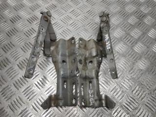 петля капота Mercedes-Benz C-Класс W203/S203/CL203 W203 2002, 3.2 л., i, M 112.946, бензин, АКПП, серебро, седан, задний привод, правый руль, A2038800328, A2038800428