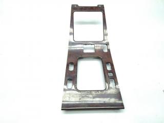 накладка декоративная Mercedes-Benz M-Класс W163 [рестайлинг] 2002, 2.7 л., CDi, OM 612.963, дизель, АКПП, brillantsilber / 744, внедорожник 5 дв., полный привод, правый руль, A1636809236